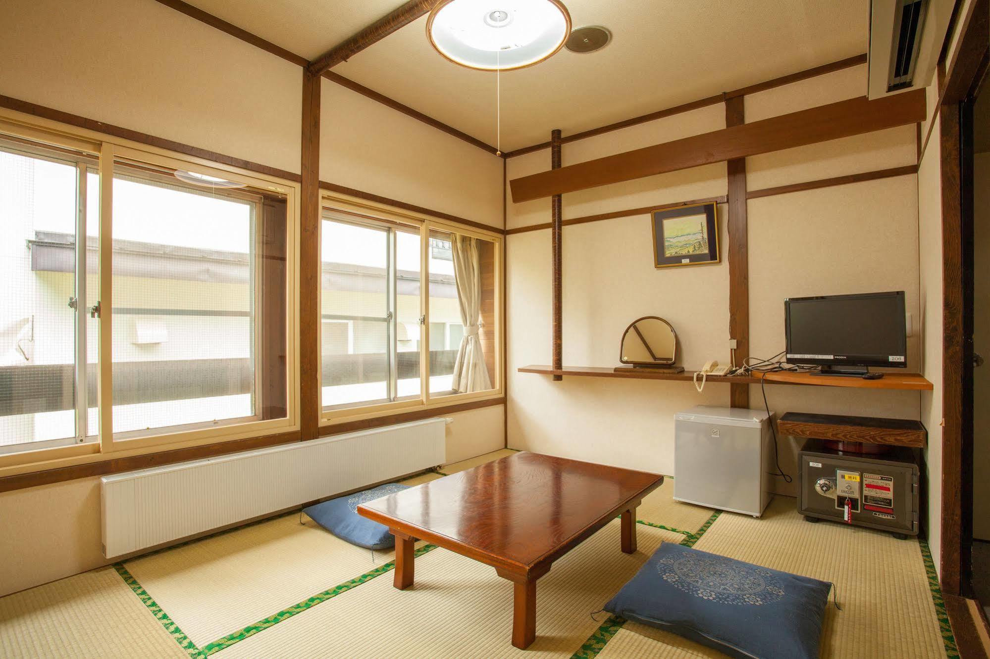 Hotel Mutsumi Shiga Kogen Εξωτερικό φωτογραφία
